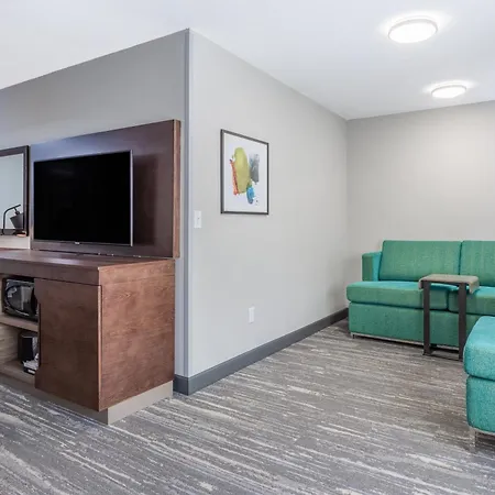 Hampton Inn Sioux Falls-3
