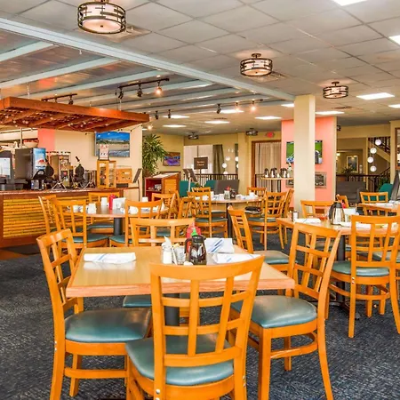 Ramada Plaza By Wyndham Nags Head Oceanfront-3