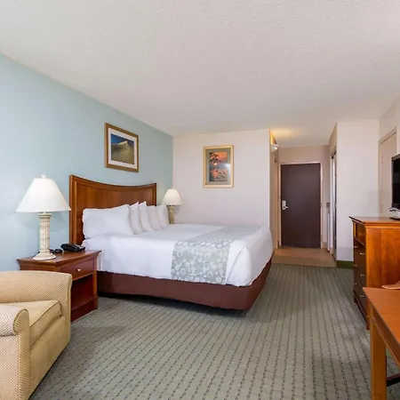 Ramada Plaza By Wyndham Nags Head Oceanfront-2