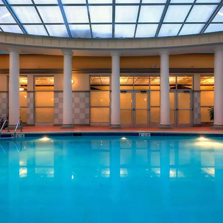 Radisson Hotel Cincinnati Riverfront-2