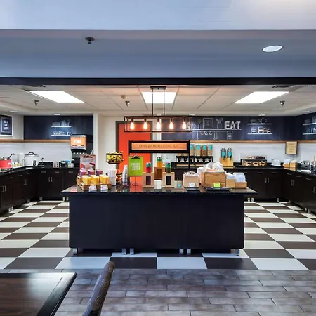 Hampton Inn & Suites Lincolnshire-3