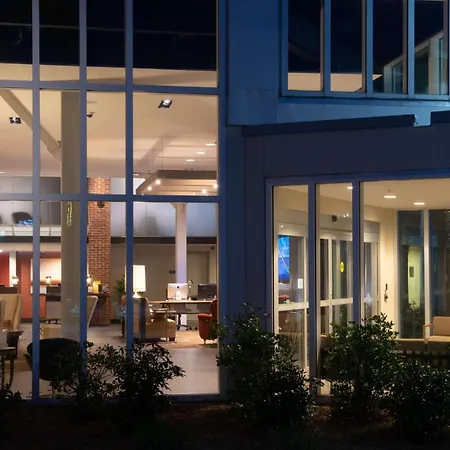Doubletree Hotel & Suites Charleston Airport-2
