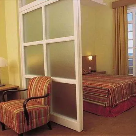 Hotel Rio Lancaster-2