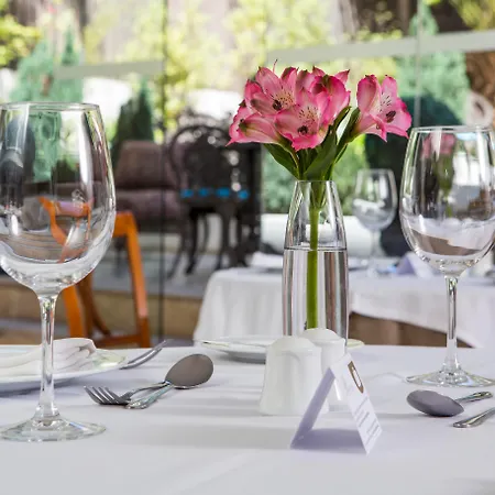 Park Plaza Bonaparte Boutique-2