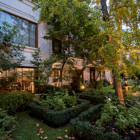 Park Plaza Bonaparte Boutique-2