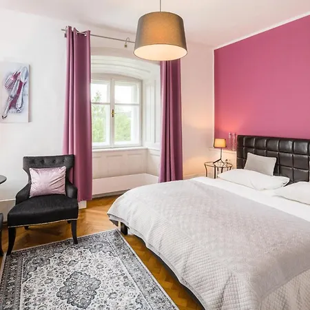 Schlosshotel Rosenau Superior-2