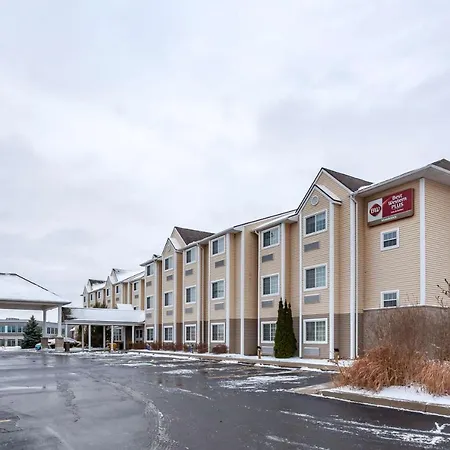 Best Western Plus Woodstock Inn & Suites-3