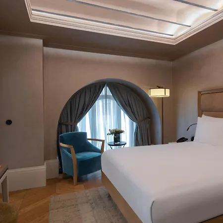 10 Karakoy-3