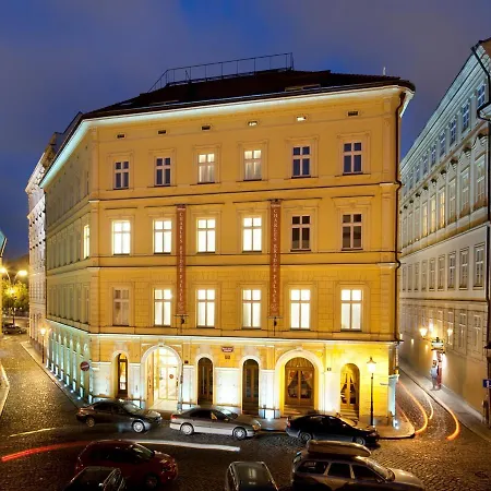 Charles Bridge Palace-2