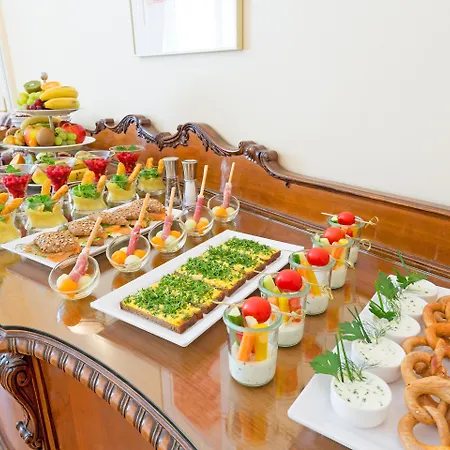 Hotel Kaiserhof Wien-3