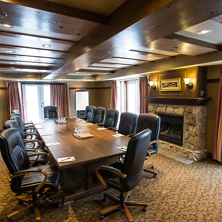 Holiday Inn Express & Suites Tremblant By Ihg-2
