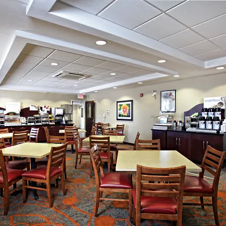 Comfort Inn & Suites-3