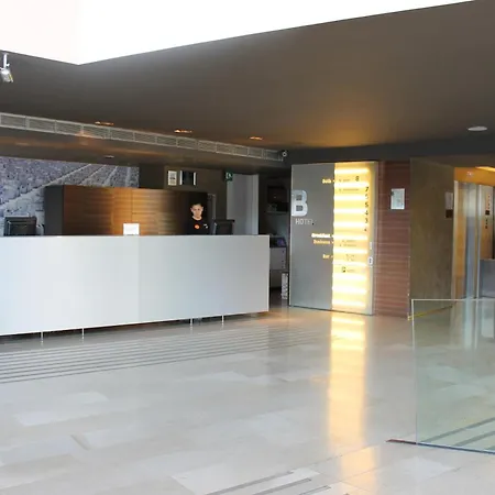 B Hotel-3