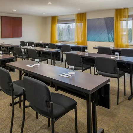 Springhill Suites Portland Airport-3