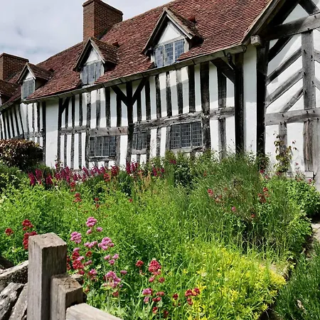 The Mary Arden Inn-2