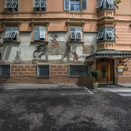 Hotel Elephant-3