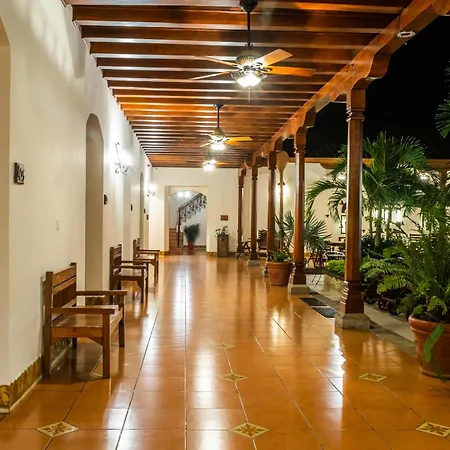 Hotel Plaza Colon - Granada Nicaragua-2