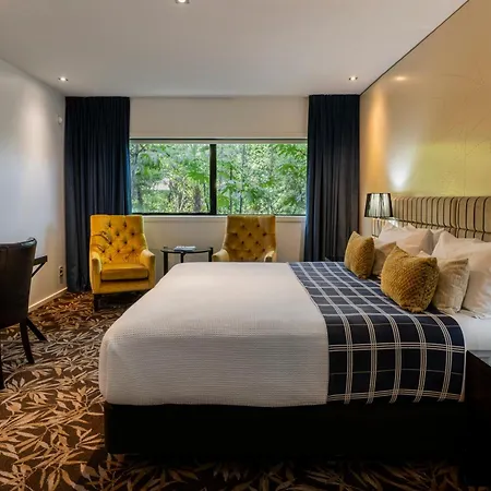 The George-3