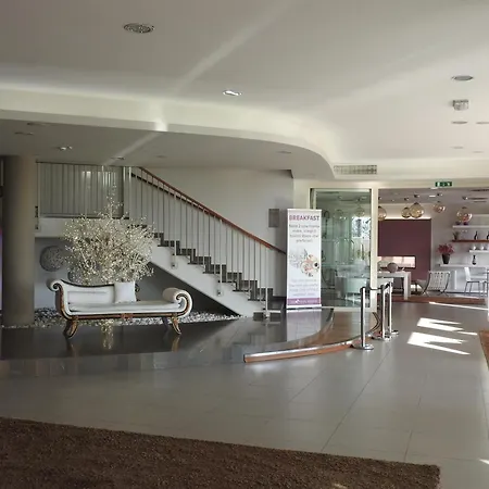 Yes Hotel Touring & Spa-3