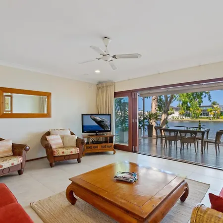 Noosa Entrance Waterfront Resort-3