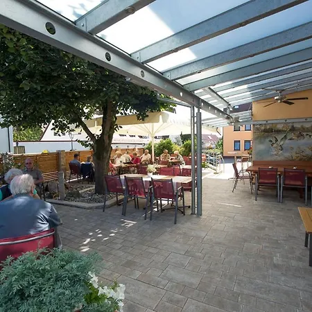 Hotel-Gasthof Weisses Ross-3