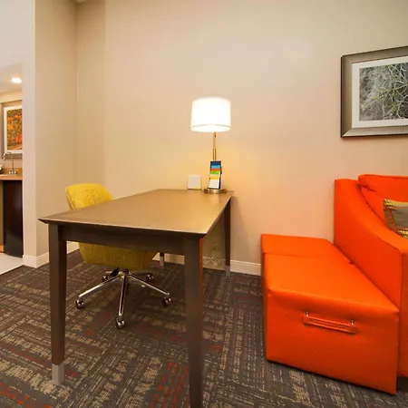 Hampton Inn & Suites Valdosta/Conference Center-3