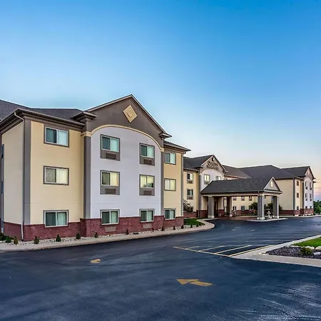 Quality Inn & Suites Hannibal West-3