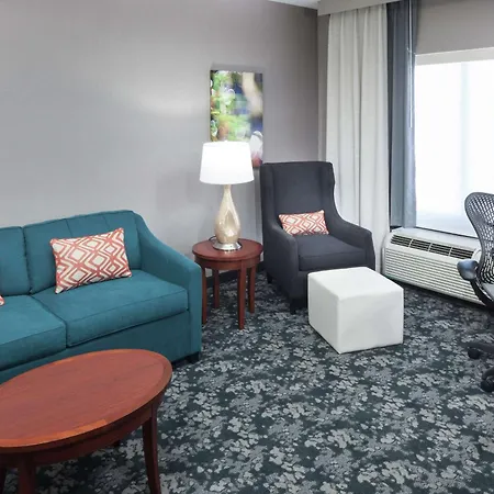 Hilton Garden Inn Lake Forest Mettawa-2