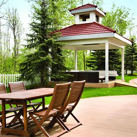 Hilton Garden Inn Niagara-On-The-Lake-3