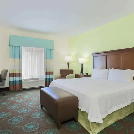 Hampton Inn & Suites Wheeling - The Highlands-3