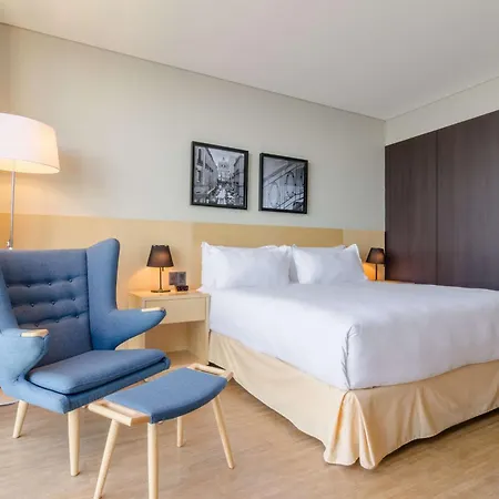 Hampton By Hilton Montevideo Carrasco-2