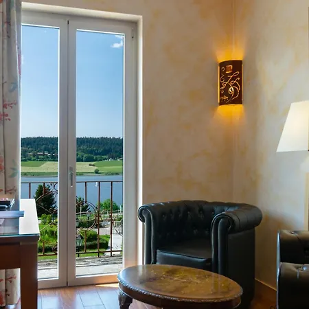 Hôtel-Restaurant Le Lac-3