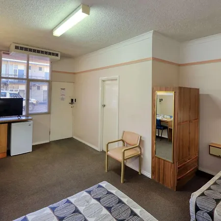 Comfort Inn Crystal Broken Hill-3