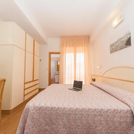 Hotel Silvia-2