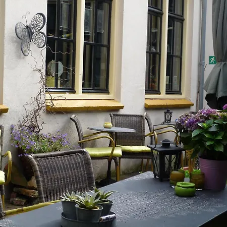 Hotel Hanzestadslogement De Leeuw in het centrum, Snoepwinkel, Hanzemuseum, Koffieschenkerij met Binnenplaats, Kamers met keukentje en Ontbijtservice-3