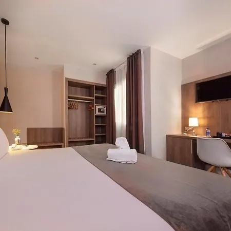 Hotel Oasis-2
