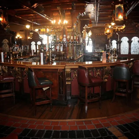 Benedicts Hotel-2