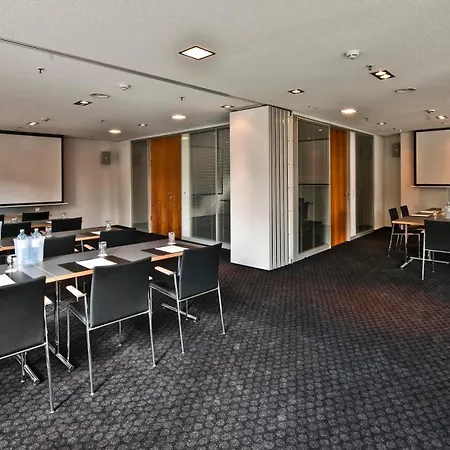 Cosmo Hotel Berlin Mitte-3