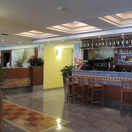 Hotel Ilma Lake Garda Resort-3