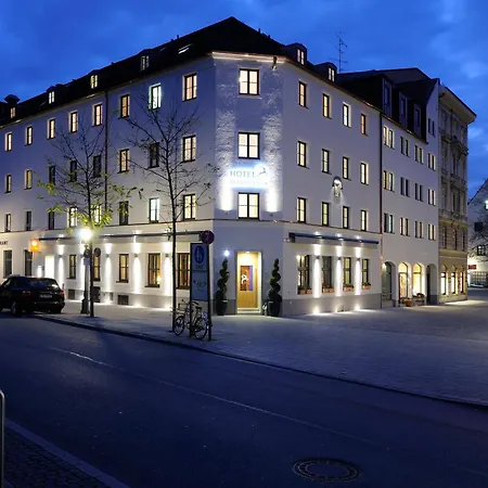 Hotel Blauer Bock-3