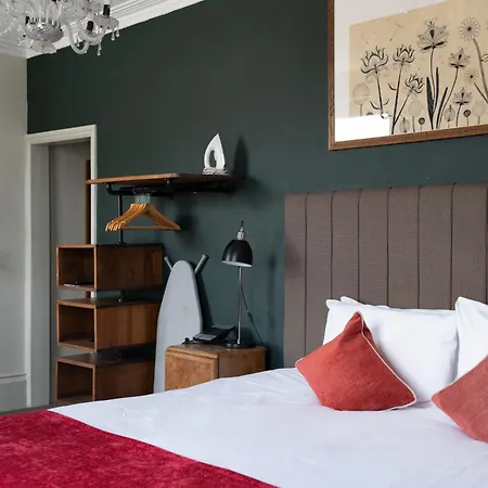Kew Gardens Hotel-2