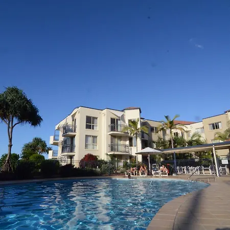 Golden Riviera Absolute Beachfront Resort-3