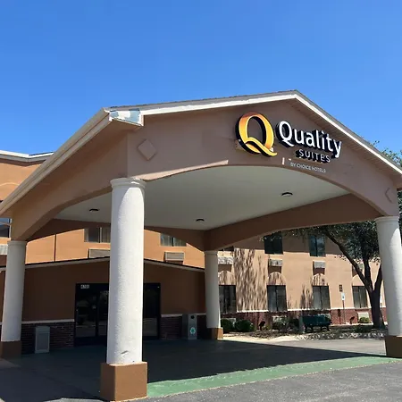 Quality Suites Midland North Loop 250-2