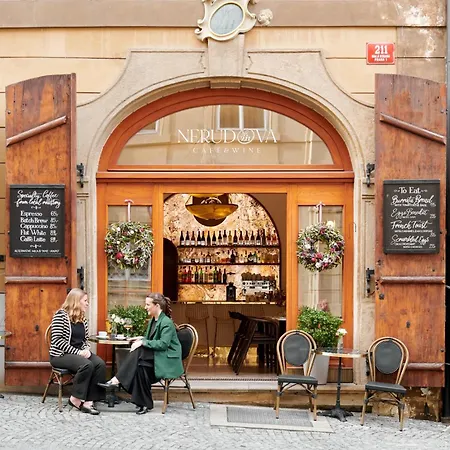 Hotel Nerudova 211-2