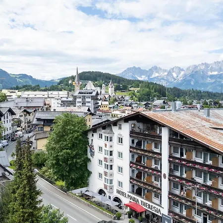 Q! Hotel Maria Theresia-3