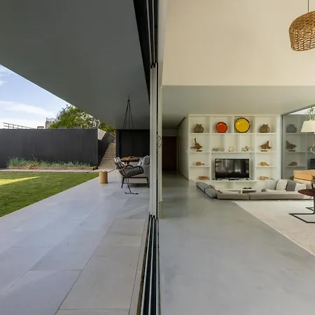 White Exclusive Suites & Villas-2