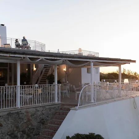 Hotel Chiaia Di Luna-3