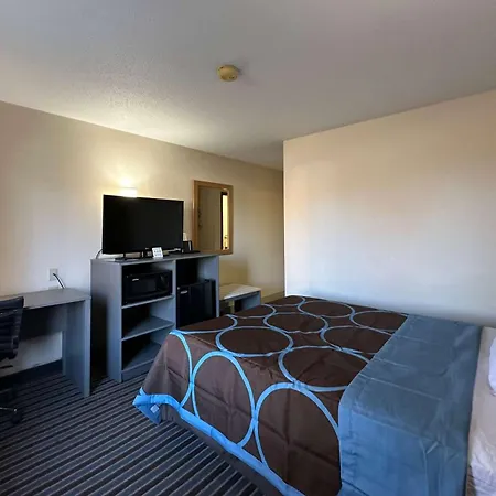 Super 8 By Wyndham Columbia Clark Lane-3