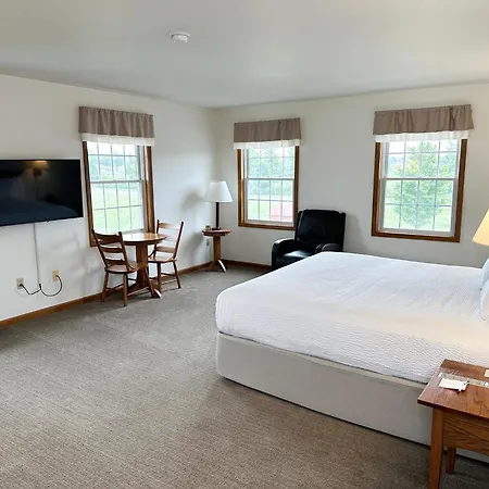 Farmstead Inn And Conference Center-2