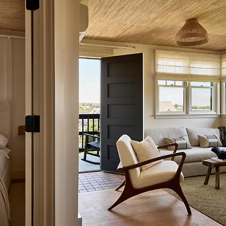 Block Island Beach House-3